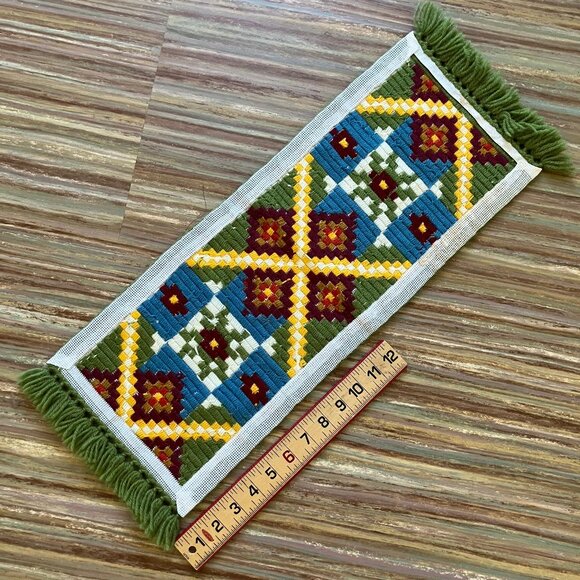 Scandinavian Hand Embroidered Small Table Runner Vintage Geometric & Fringe Ends - Picture 5 of 6